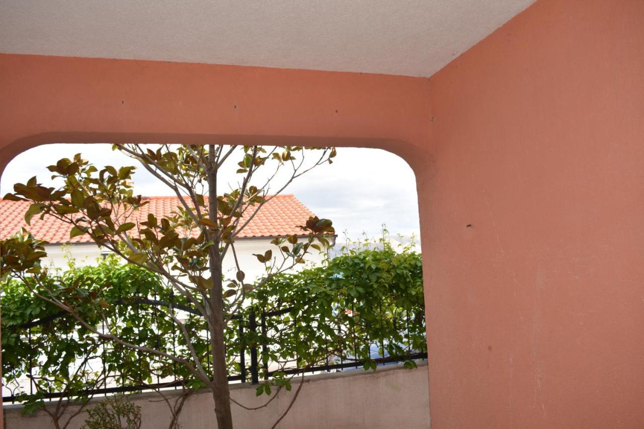 Apartments & Room Madi Сен Екстериор снимка