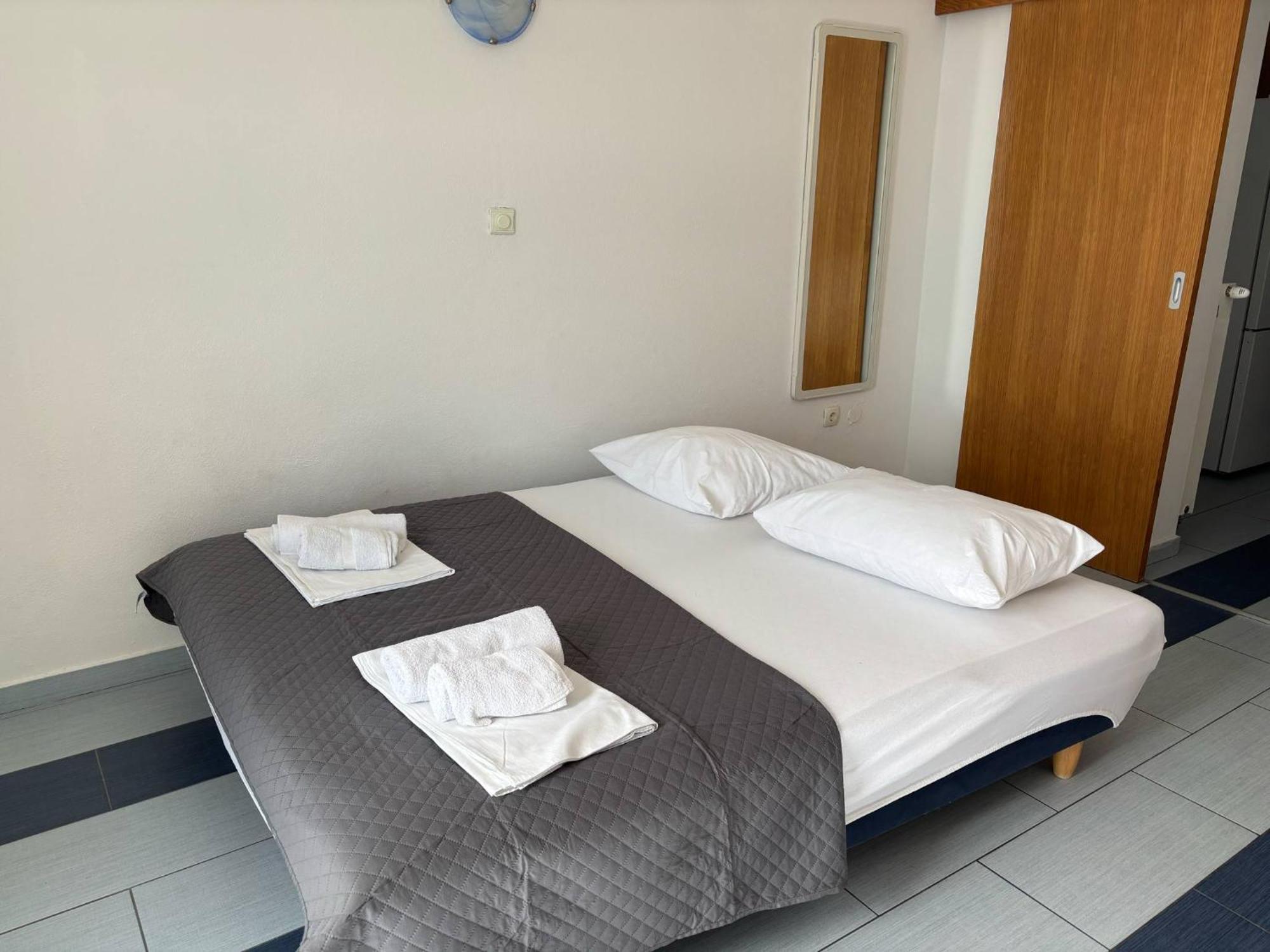 Apartments & Room Madi Сен Екстериор снимка